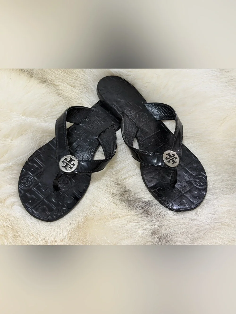 TORY BURCH Thora Flip Flop Sandals In Black Patent Leather Size 5